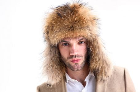 Căciuli de blană pentru bărbați călduroase, pentru iernile friguroase